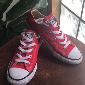 Red converse all stars